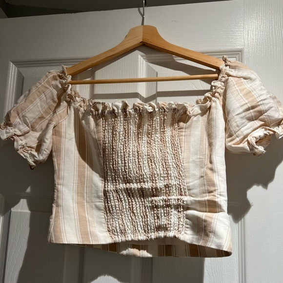 Adorable crop top from EVERNEW - Picture 1 of 2